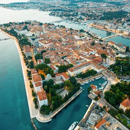 'one Tree' Apartment, Old Town Apartamento *