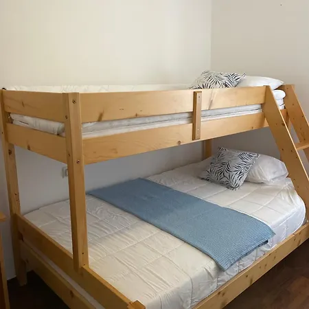 'one Tree' Apartment, Old Town Apartman