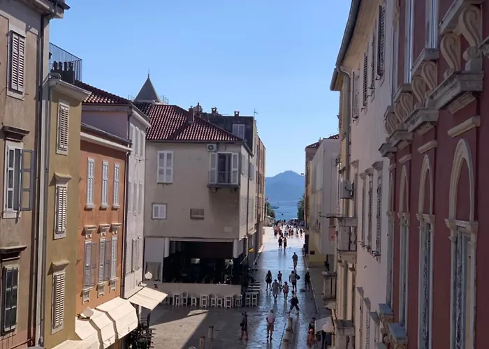 'one Tree' Apartment, Old Town Apartman